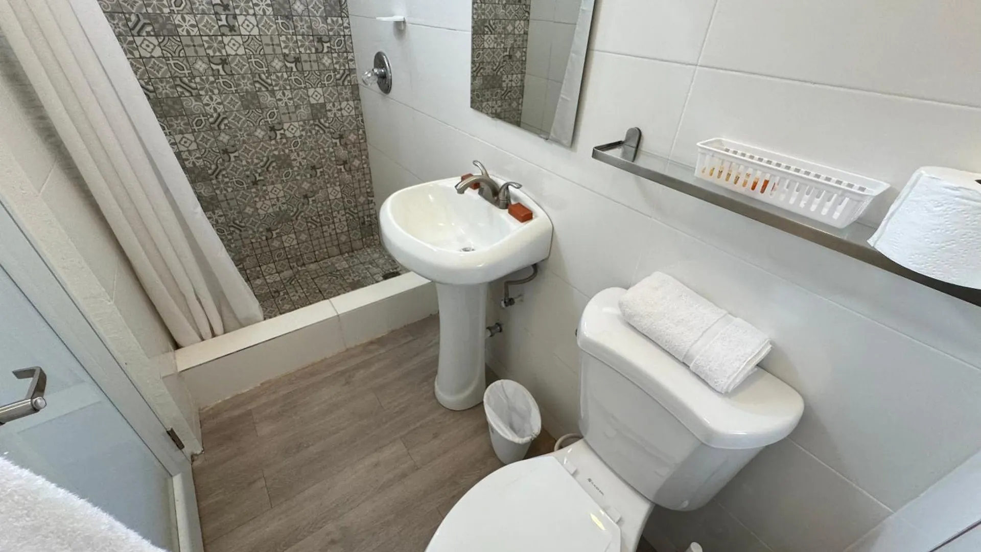 Villas At Auxilio Mutuo 103 San Juan